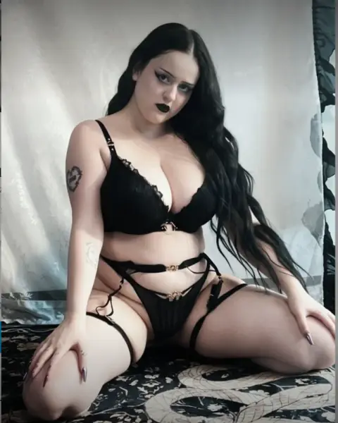 Emma’s Library — OnlyFans